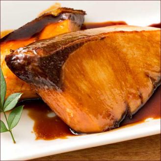 オリーブハマチ　冷凍　カマ・鱗付き半身１枚　約1.5kg（原体4.6kg）【A-107】