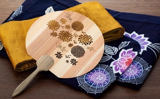 ＜金魚＞愛媛の杉を使った木の透かしうちわ