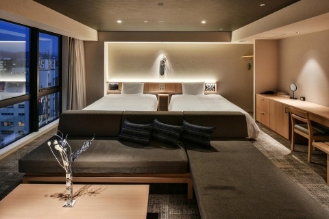 【レフ松山市駅 by ベッセルホテルズ】 プレミアムルーム宿泊券　大人1～4名様　朝食付