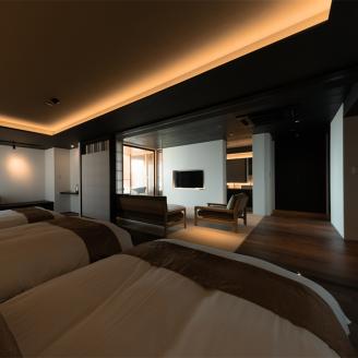 旅行 【道後御湯】平日限定＜露天風呂付きスイート＞1泊2食付き ペア宿泊券旅行 宿泊 観光 チケット 券 愛媛県松山市 愛媛県 松山市 愛媛 松山