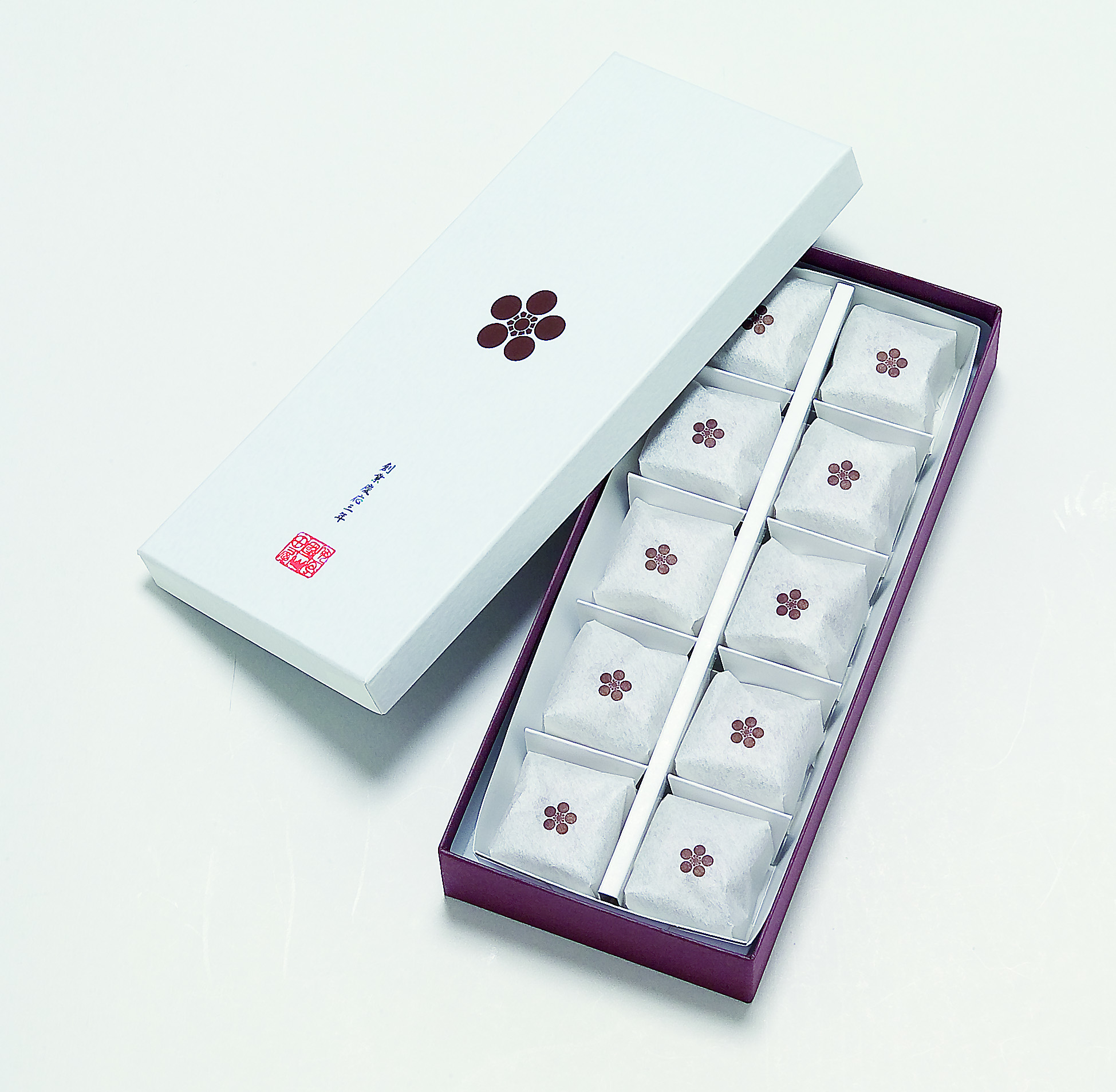 ＜山田屋＞山田屋まんじゅう 10個（化粧箱） | まんじゅう 父の日 和菓子 ギフト プレゼント 贈答 個包装 密封包装 手土産 内祝い 愛媛県 松山市