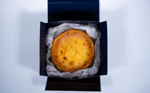 ベイクドチーズケーキ 6号サイズ 直径18cm ケーキ 手作り 贈答 お祝い 愛媛県 松山市