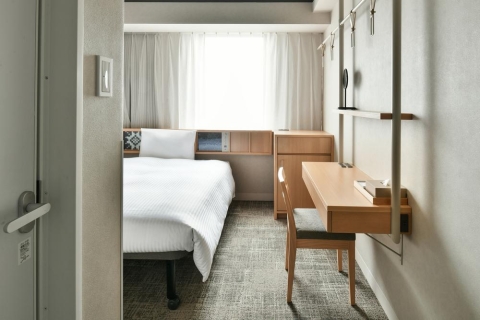 【レフ松山市駅 by ベッセルホテルズ】 シングルルーム宿泊券　大人1名様　朝食付