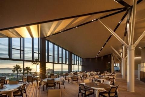 ゴルフ 【土日祝日】奥道後ゴルフクラブゴルフプレー無料券（1名分）イベント 体験 ゴルフ アウトドア スポーツ 愛媛県松山市 愛媛県 松山市 愛媛 松山 常温 常温便 常温配送 常温発送