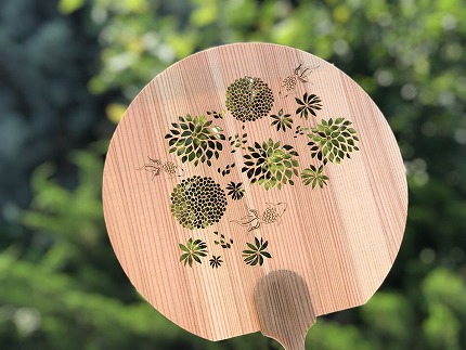 ＜金魚＞愛媛の杉を使った木の透かしうちわ