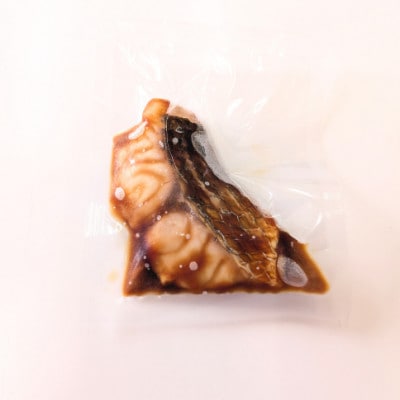 今治市の魚屋が作る [瀬戸内海産天然真鯛] 煮つけセット【V002480】【配送不可地域：離島】