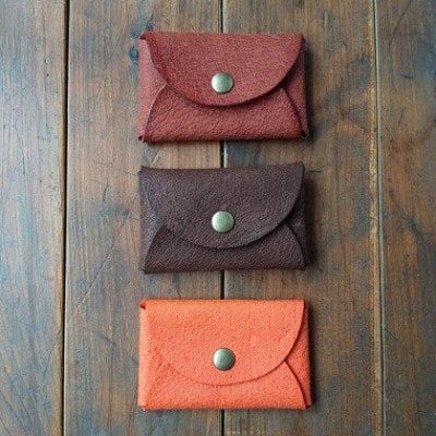 大三島イノシシ革やわらかカードケース(焦げ茶色) [VB01100]