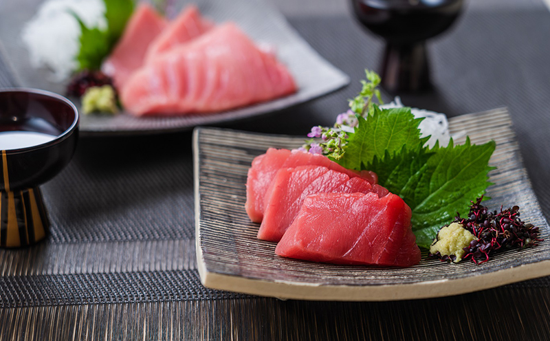 【2026年1月14日発送】本マグロ ブロック 1.8～2.5kg 媛まぐろ ダイニチ マグロ 赤身 中トロ 大トロ 部位 指定不可 マグロ 国産マグロ 養殖マグロ 養殖本マグロ クロマグロ 鮪 刺身 漬け ネギトロ アレンジ可 人気 海鮮 海の幸 魚 魚介 産地直送 数量限定 国産 愛媛 宇和島 D052-031002-260114