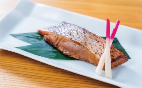 真鯛 味噌漬け 100g × 3 みりん漬け 70g × 3 計 6パック セット ダイニチ 醤油 みりん 漬け 味噌 麦味噌 麦みそ みそ 鯛 まだい たい 魚 漬け魚 焼くだけ 簡単調理 加熱調理 お弁当 弁当 惣菜 おかず 加工品 海鮮 産地直送 冷凍 国産 愛媛 宇和島 D010-031004