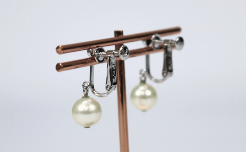 本真珠 アコヤ 真珠 パール イヤリング シルバー スイングタイプ 8.0-8.5mm 宇和海真珠 アクセサリー ジュエリー 国産真珠 ファッション フォーマル 冠婚葬祭 慶事 結婚式 卒業式 入学式 成人式 お祝い ギフト 贈り物 国産 愛媛 宇和島 特産品 A036-102012