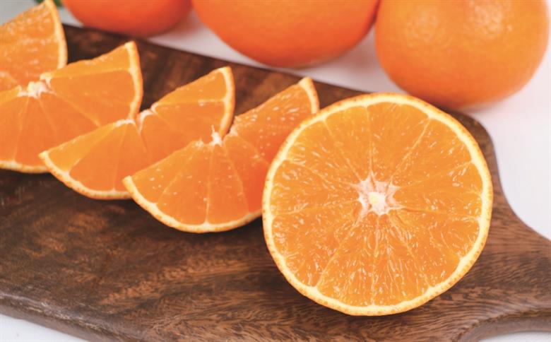 愛果28号 2.5kg 家庭用 つばさ農園 B010-048010