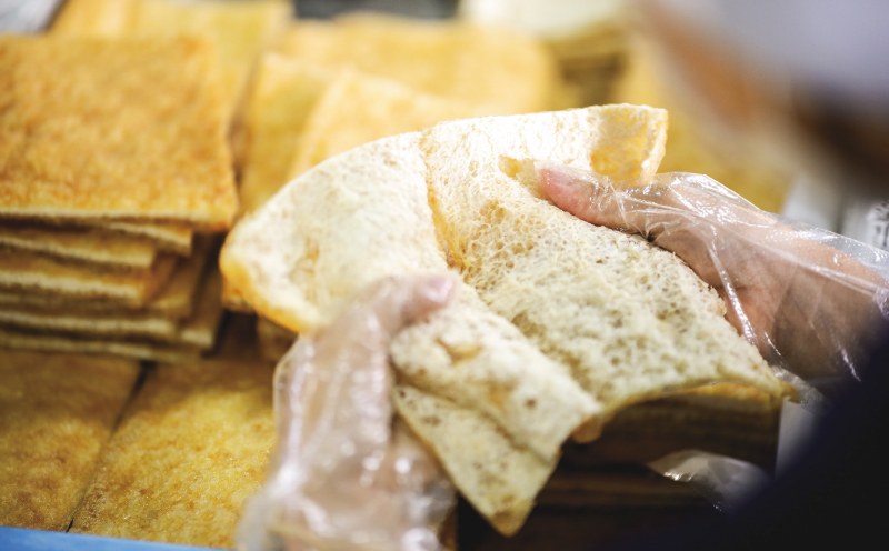 あげ巻 2本 井上蒲鉾本舗 揚げ巻 あげまき 揚げまき 練り物 ねりもの 練り製品 手作り てづくり 肴 魚肉 水産 加工品 特産品 郷土料理 国産 愛媛 宇和島 C010-003004