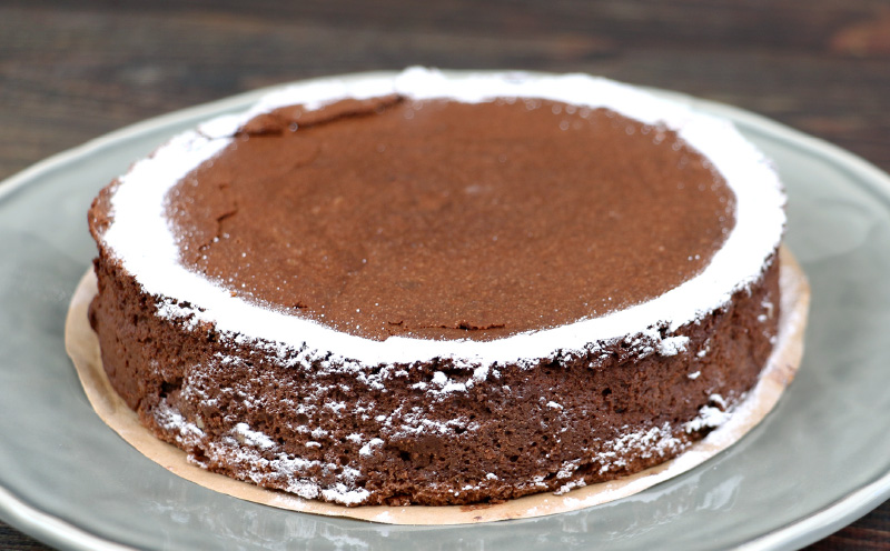 冷凍ケーキ ケーキ ガトーショコラ 5号 1ホール ジュテーム 寿提夢 スイーツ お菓子 デザート おやつ 美味しい 焼菓子 お菓子 おやつ 洋菓子 焼き菓子 チョコ チョコレート 贈り物 プレゼント ギフト お祝い 記念日 誕生日 誕生日ケーキ 愛媛 宇和島 J010-097005