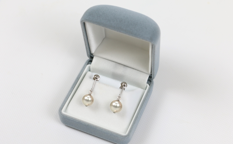 本真珠 アコヤ 真珠 パール イヤリング シルバー スイングタイプ 8.0-8.5mm 宇和海真珠 アクセサリー ジュエリー 国産真珠 ファッション フォーマル 冠婚葬祭 慶事 結婚式 卒業式 入学式 成人式 お祝い ギフト 贈り物 国産 愛媛 宇和島 特産品 A036-102012