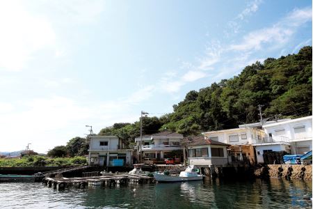 ペア宿泊券 漁家民宿 遊海 1泊2食付き 民宿 ペア 宿泊券 ペアチケット 宿泊 観光 トラベル 旅行 ビジネス 出張 国内旅行 予約 旅行券 1日1組限定 チケット お食事 海鮮 魚 海の幸 真珠 体験 愛媛県 愛媛 宇和島 L060-043001