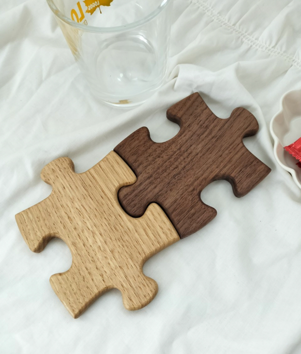 木製 インテリア ジグソーパズルコースター 木製 手作り 天然木 無垢材 キッチン おしゃれ 雑貨 ナチュラル シンプル 北欧 モダン リビング プレゼント 結婚祝｜B281