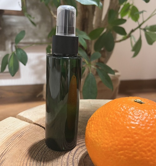 アロマウォーター 伊予柑 いよかん 100ml 1本 雑貨 日用品 ルームフレグランス 香り 特産品 愛媛県 優しい 癒し リラックス 自然 アロマ用品 美容  おうち時間｜B429