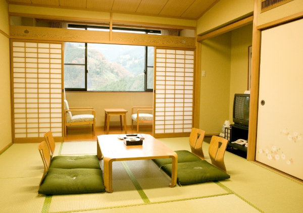 【花の森ホテル】ご宿泊やお食事に使える花の森ホテル利用券6000円｜C41