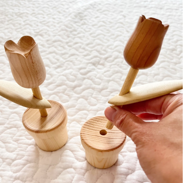 北欧 木製 インテリア チューリップ 2本セット 置物 雑貨 ナチュラル シンプル モダン  リビング キッチン プレゼント 新築祝｜D18