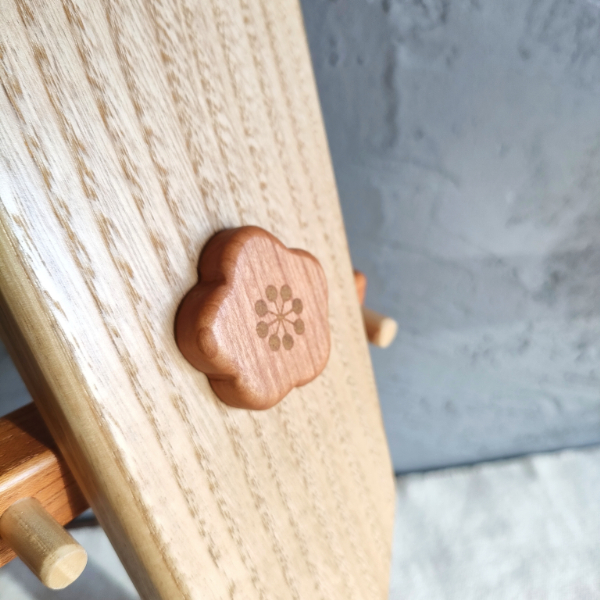 インテリア 天然木 シンプルデザイン羽子板 お正月 季節の飾り 卓上 コンパクト ウォルナット 欅 チェリー 無垢 天然素材 置き物 ギフト プレゼント 伊予市｜E12