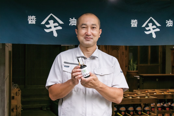 調味料 愛媛 閏木醤油6本セット 送料無料 だし醤油 濃口醤油 薄口醤油 三歳醤油 ゆずぽん醤油 しょうゆ こいくち うすくち 老舗 お刺身 刺身醤油 伊予市｜B18