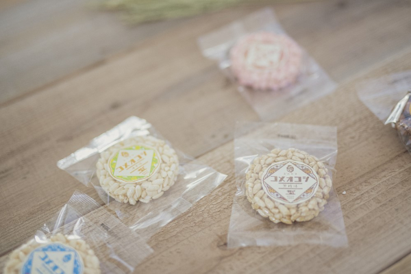 パットライス ポン菓子 金沢製菓 PONGASI 華 コメオコシ ギフト 海街商店 贈答用 母の日 おしゃれ セット お菓子  詰め合わせ 祝い 伊予市｜B64