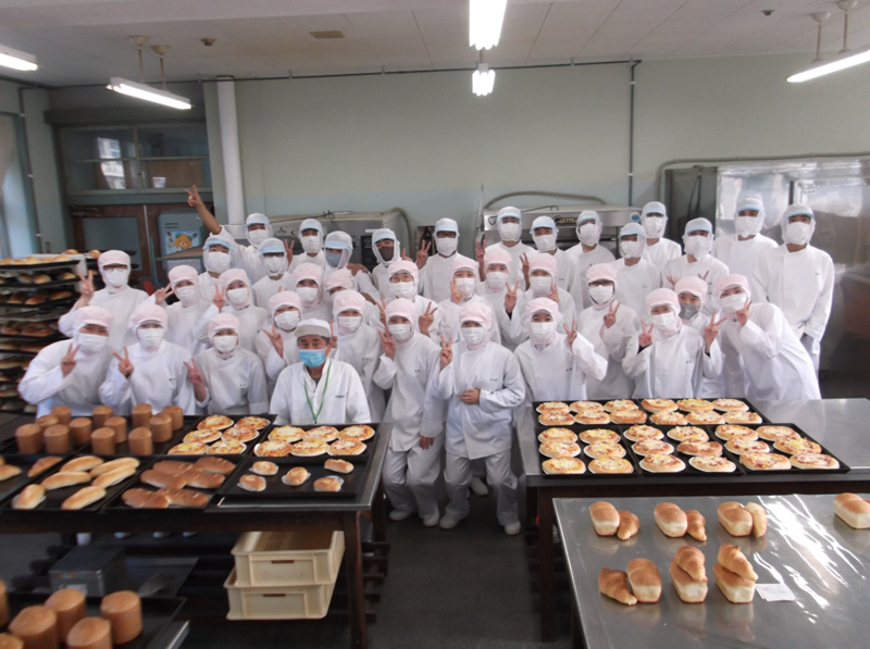 【愛媛県産大麦（はだか麦）使用】Ｏｈ！麦パン オススメセット パン 篠崎ベーカリー  詰め合わせ こだわり おすすめ 食べ比べ おやつ 朝ごはん 伊予市 老舗 | A76