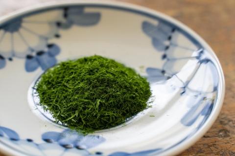 打ち抜き海水で育てた「すじ青のり」　粉末３ｇ×６パック　原藻３ｇ×６パック