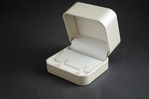 真珠ピアス・カティーナ（イエローゴールド）