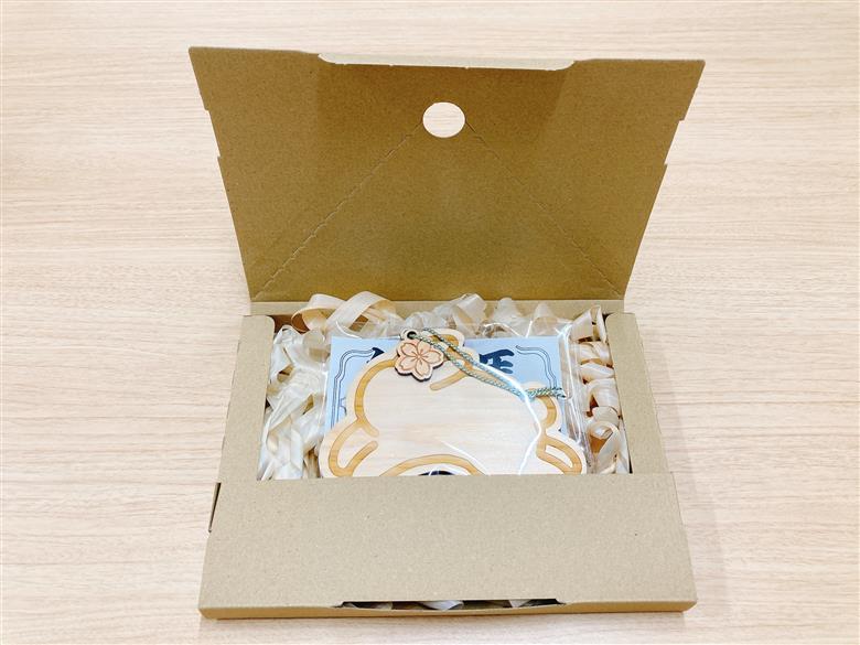 ＜うさぎ絵馬(さくらミニ絵馬チャーム付き)＞　ウサギ　卯　エマ　キーホルダー　ストラップ　お守り　おしゃれ　手作り　オリジナル　雑貨　開運