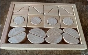 木育おもちゃ「せいよのたからばこ」西予市産杉・ヒノキ使用