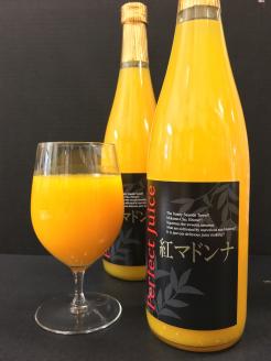ふるさと納税 愛媛県西宇和産　紅マドンナジュース　２本セット 愛媛県西予市 愛媛県西宇和産 紅マドンナジュース ２本セット: 西予市ANAのふるさと
