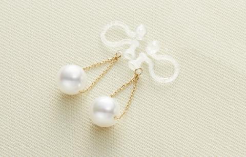 真珠イヤリング・トライアングル（イエローゴールド）