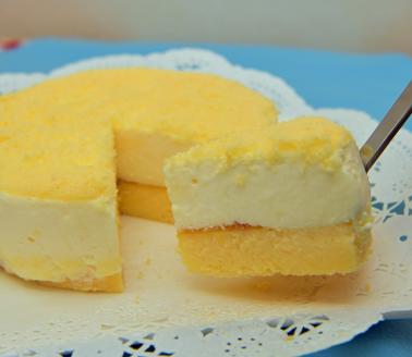 ルナ・セトーザ（ドゥーブルフロマージュ）チーズケーキ