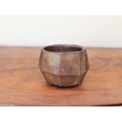 備前焼 三つ足ぐい呑み・サンギリ　gi-001