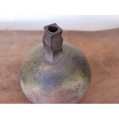 備前焼 一輪挿し・玉(数量限定品)　st-010