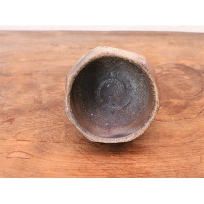 備前焼 三つ足ぐい呑み・サンギリ　gi-001