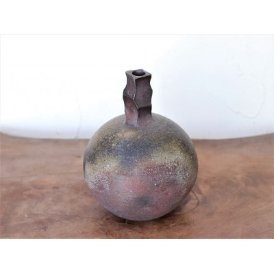 備前焼 一輪挿し・玉(数量限定品)　st-010