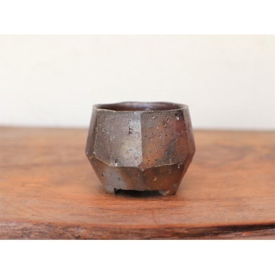 備前焼 三つ足ぐい呑み・サンギリ　gi-001