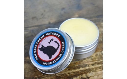 ネコの肉球ケアクリーム 30g（犬にも使える）｜猫 ネコ キャット ペット ペット用品 ペットケア ケア用品 愛猫 愛猫家 メンテナンス ケアグッズ メンテナンスグッズ お手入れ 飼育 クロモジ 米油 シアバター 安心 蜂蜜成分 潤い 栄養 角質保護 殺菌作用 天然成分100% 肉球 猫専用 ネコ専用 ペットギフト 人気 プレゼント ギフト 革工房ワンループ 愛媛 久万高原町※離島への配送不可 ※着日指定不可