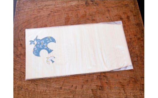 木のブックカバー「BIRD/スギ・ヒノキ」　文庫本サイズ｜読書 趣味 おしゃれ ギフト プレゼント 贈り物 日本製 国産 愛媛 久万高原町