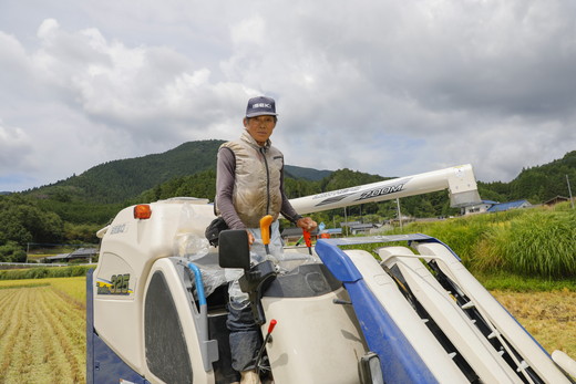 【R7年産】愛媛県 久万高原町 コシヒカリ10kg 精米 ｜ お米 コメ こめ 令和7年産 10kg ご飯 ごはん 朝食 昼食 家庭用 ※北海道・沖縄・離島への配送不可