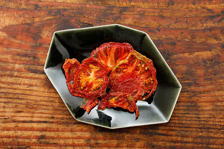 トマト 加工 食品「トマト農家のドライトマト 3個セット」｜トマト とまと ドライトマト 自然栽培 野菜 カレー トマトソース つまみ 濃縮 エコ栽培 安心 桃太郎トマト 酸味 甘味 乾燥 清流 料理 農園 トマト農園 旨み サンドイッチ サンドウィッチ 新鮮 煮込み 煮込み料理 アレンジ お酒のつまみ 美味しい 人気 ギフト プレゼント 自然 升田農園 愛媛 久万高原町