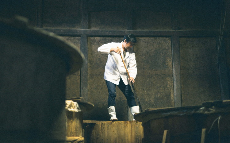 醤油「久万山醤油セット（まろやか1L×6本）」 ｜ 国産 醤油 しょうゆ 伝統の味 料理 老舗 厳選 煮物 まろやか 調味料 刺身 寿司 冷奴 焼き魚 つけしょうゆ 老舗の味 二宮醤油 美味しい おいしい おすすめ 人気 愛媛 久万高原 ※離島への配送不可