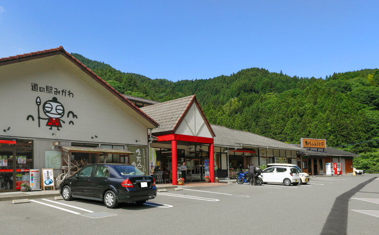 【年2回夏秋定期便】久万高原やさいギュギュっとBOX | 愛媛県 久万高原町 道の駅 みかわ 産地直送 お試し 新鮮 もぎたて 旬の味覚 定期便 夏 7月 秋 11月 発送 年2回 ※離島への配送不可