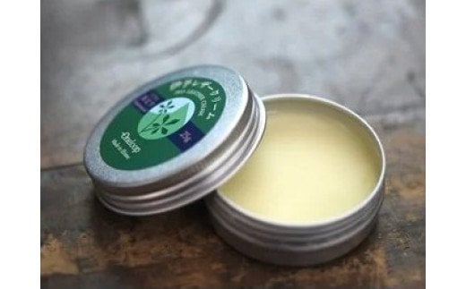 「伊予レザークリーム」クロモジ(25g×1缶)｜革製品 手仕事 クリーム レザー レザークリーム オイル 伊予柑 伊予柑精製オイル ツヤだし キズ修復 愛用 シミ対策 抗菌作用 防カビ成分 コンディション維持 エッセンシャルオイル クロモジ 蜜蝋 えごま油 クロモジエキス お手入れ メンテナンス 革職人 革工房 革工房ワンループ オリジナル革製品 高級革 お手入れ ギフト プレゼント 人気 愛媛 久万高原町