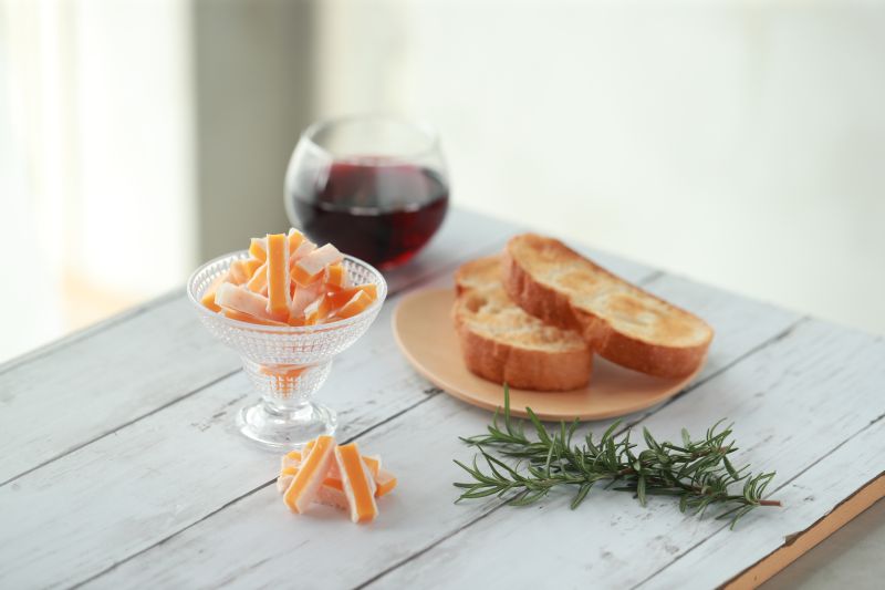 不揃いチーズレッドチェダー 70g × 6袋 お徳用 おやつ おつまみ チーズ好き 濃厚 個包装 晩酌 子供 愛媛県 松前町