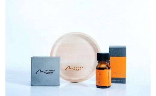 河内晩柑オイル・菊間瓦セット 精油 雑貨 日用品 インテリア リラックス リフレッシュ 癒し アロマオイル エッセンシャルオイル おすすめ 新生活 リビング 寝室 玄関 香料 おうち時間 贈り物 ギフト プレゼント 贈答 お取り寄せ ご褒美 記念日 お祝い