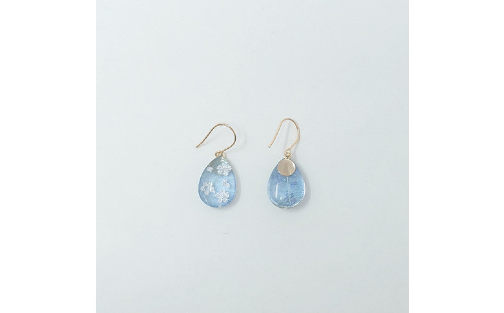 IKAZAKI WASHI JEWERLY しずくピアス「ライトブルー」桜柄
