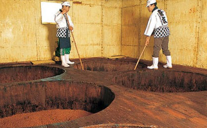 創業明治26年 老舗「内子・森文」蔵セット(ぽん酢、麺つゆ、麦みそ、本造りみそ各1個） ／ 食品 加工食品 人気 おすすめ 送料無料 調味料 ぽん酢 めんつゆ 麺つゆ 麦味噌 みそ 味噌 ミソ 【森文醸造株式会社】 [BKAA008]